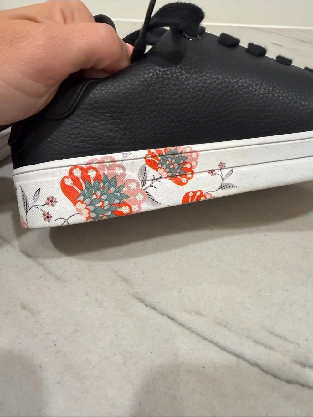 Ted Baker London Black Leather Floral-Accent Women's Sneakers Aariah size 6